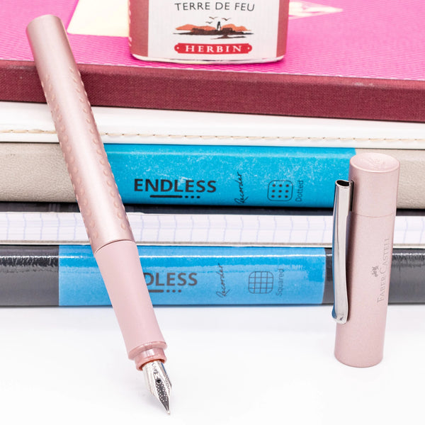Lapicera Pluma Fuente Faber-Castell Grip - Pale Rose