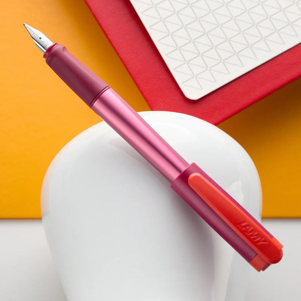 Lapicera Pluma Lamy Nexx MultiRed - Medium (M)