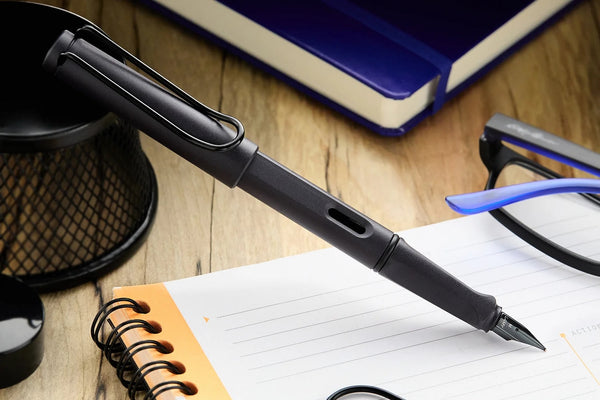 Lapicera Pluma Lamy Safari Steel Black - Medium (M)