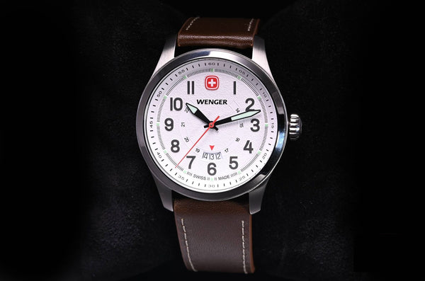 Reloj Wenger Terragraph Brown Leather Strap White 01.0541.120