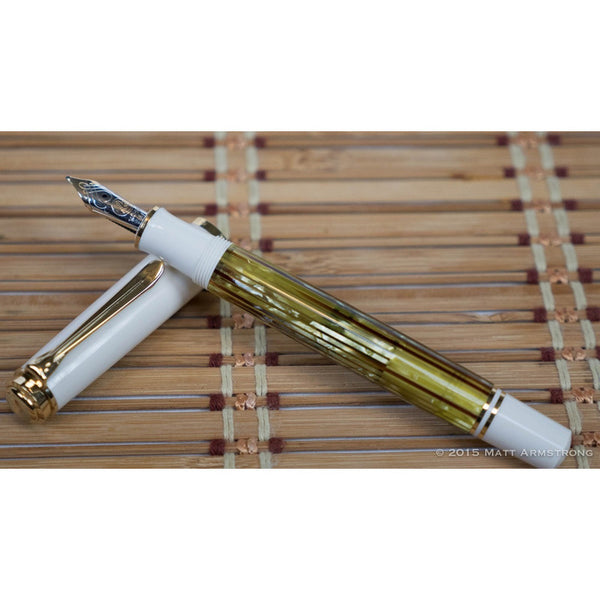 Lapicera Pluma Pelikan M400 Tortoise Shell White - Broad