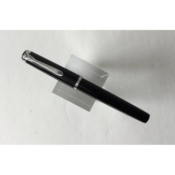 Lapicera Pluma Pelikan P205 Black - Medium (M)