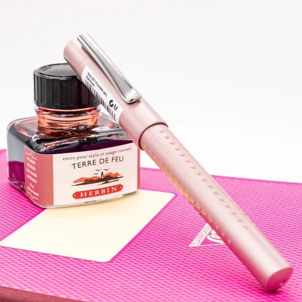 Lapicera Pluma Fuente Faber-Castell Grip - Pale Rose