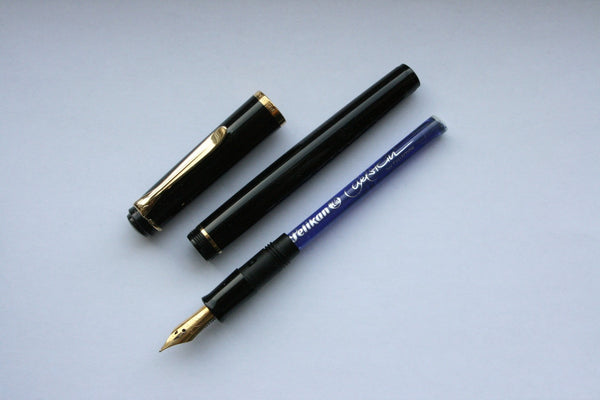 Lapicera Pluma Pelikan P200 GT Black - Medium (M)