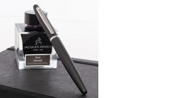 Lapicera Pluma Fuente Sheaffer Vfm Matte Black Ct - Medium