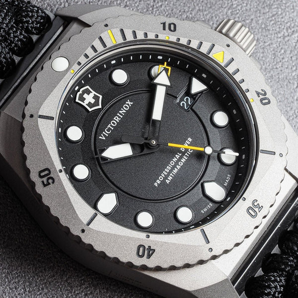 Reloj Victorinox Diver Pro Paracord Strap Black 43mm 241993.1