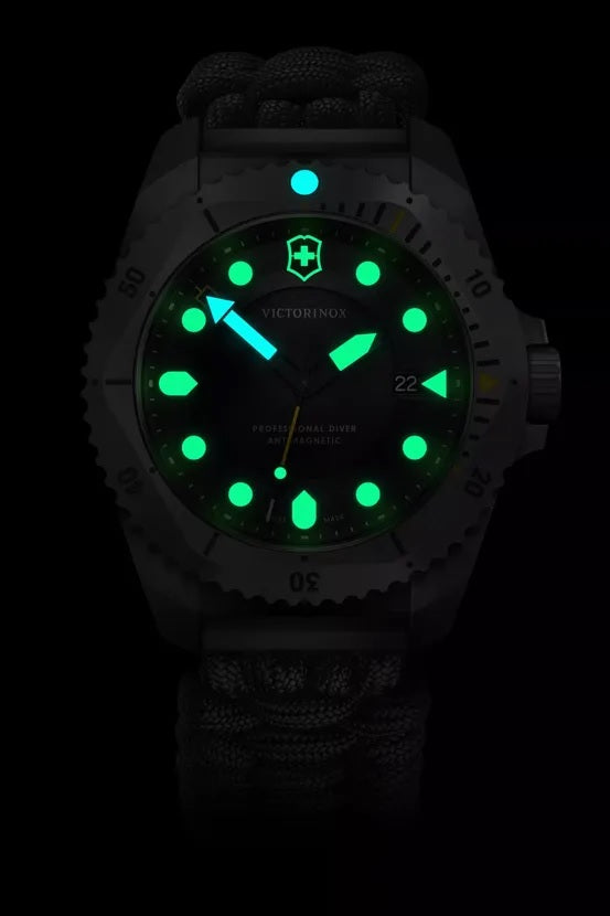 Reloj Victorinox Diver Pro Paracord Strap Black 43mm 241993.1