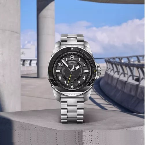 Reloj Victorinox Journey 1884 SS Strap Black 43mm 242009