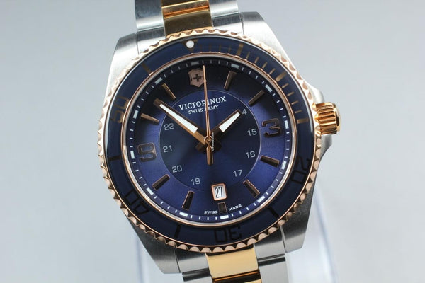 Reloj Victorinox Maverick SSGolden Blue 43mm 241950