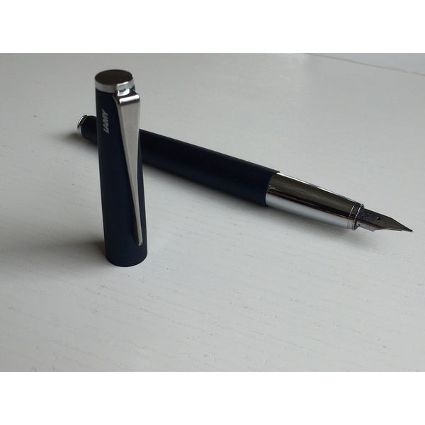 Lapicera Pluma Lamy Studio Black - Medium